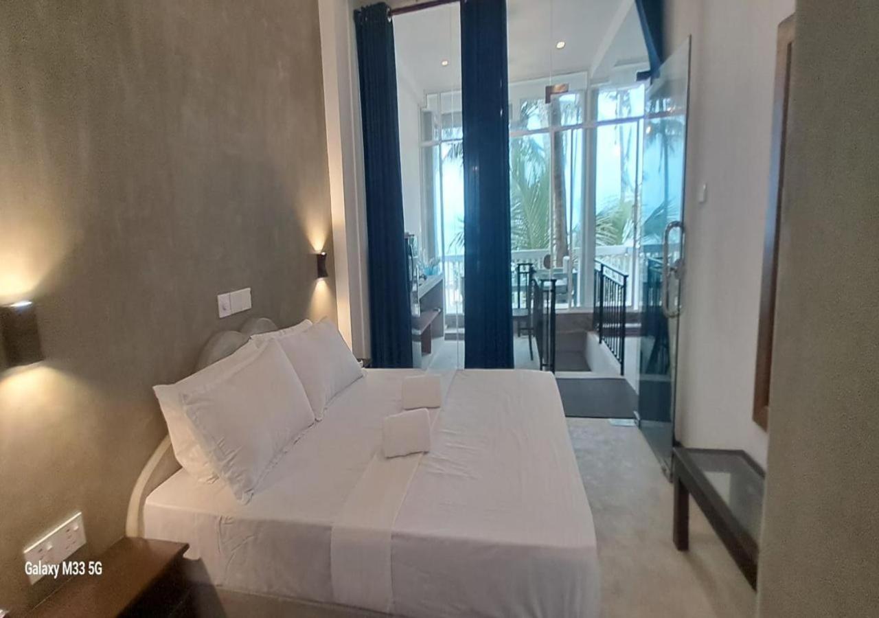 Jesmin - Sea View Habaraduwa Central